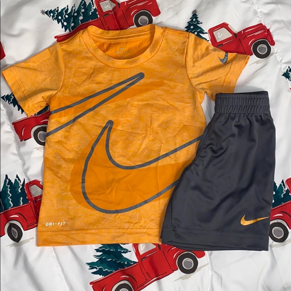 Nike Orange Outfit & a bonus item!